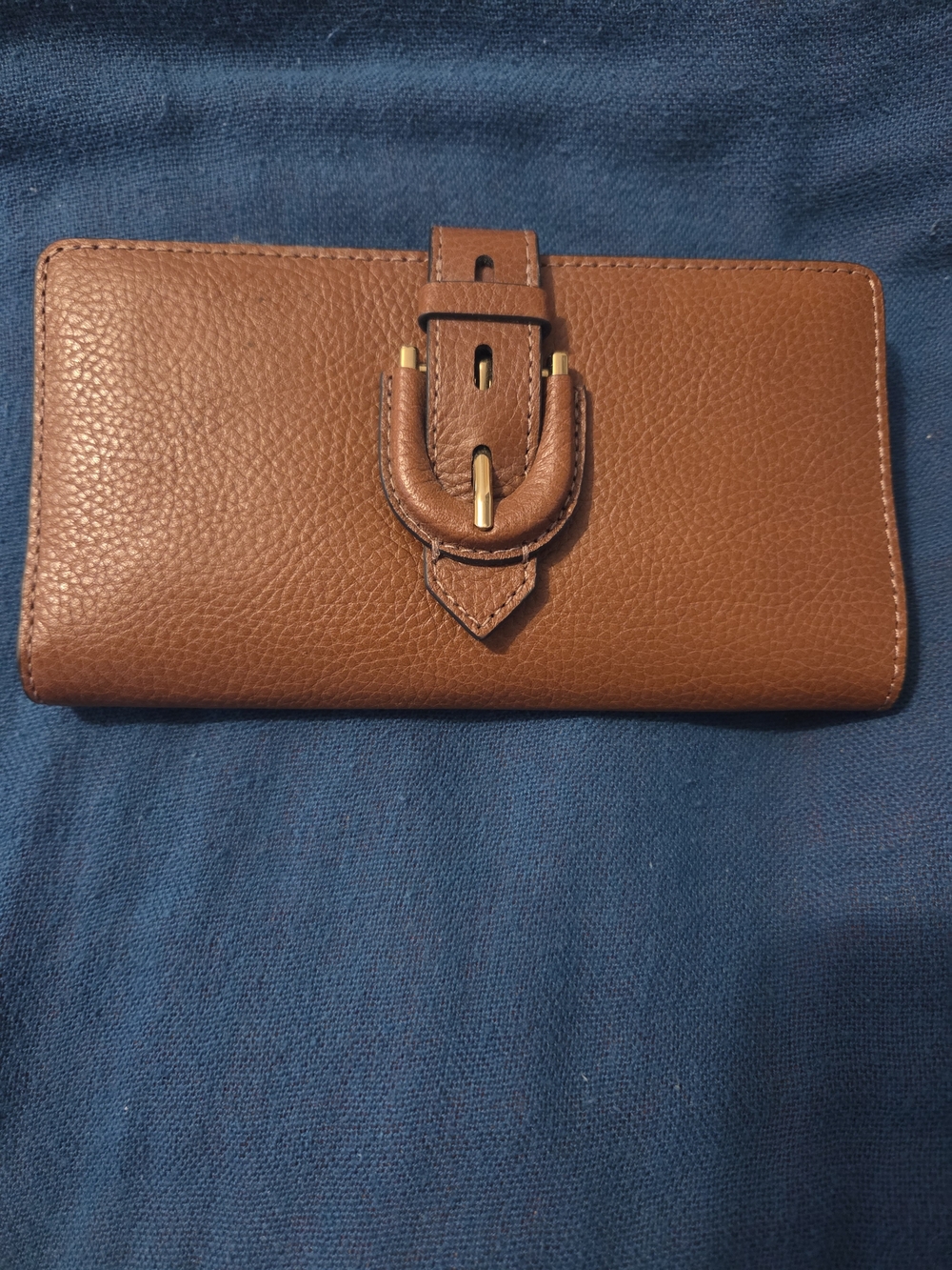 FOSSIL NWT Brown Leather Women’s Wallet Clutch with Buckle Detail